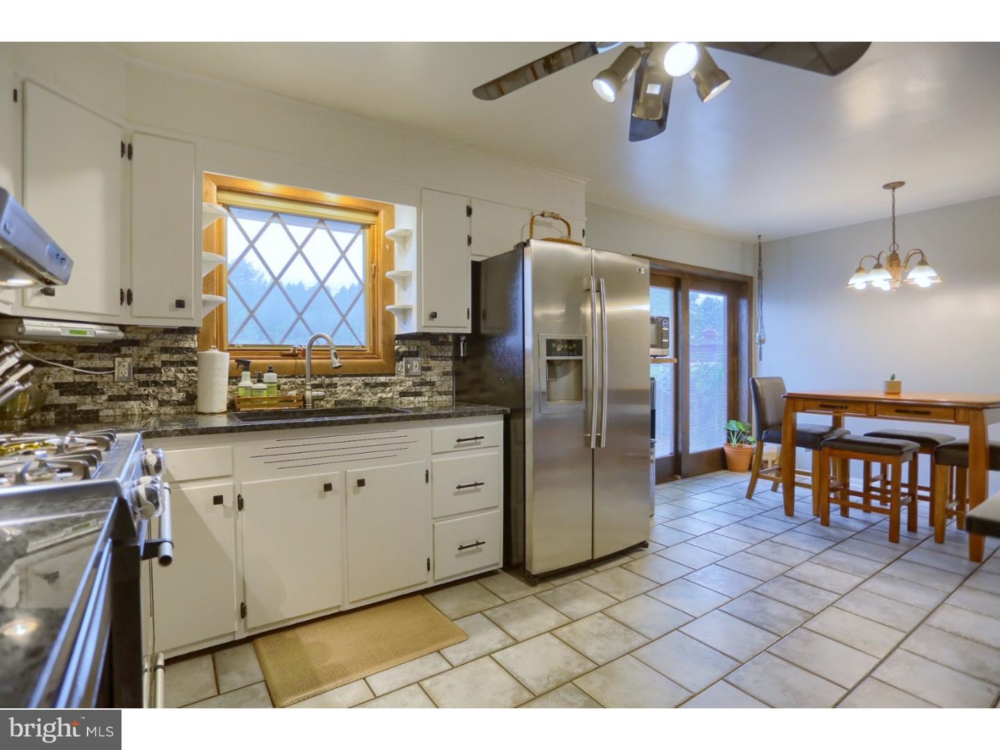 325 Fisher Road Reading, PA 19601 - Photo 5 of 14 Kitchen