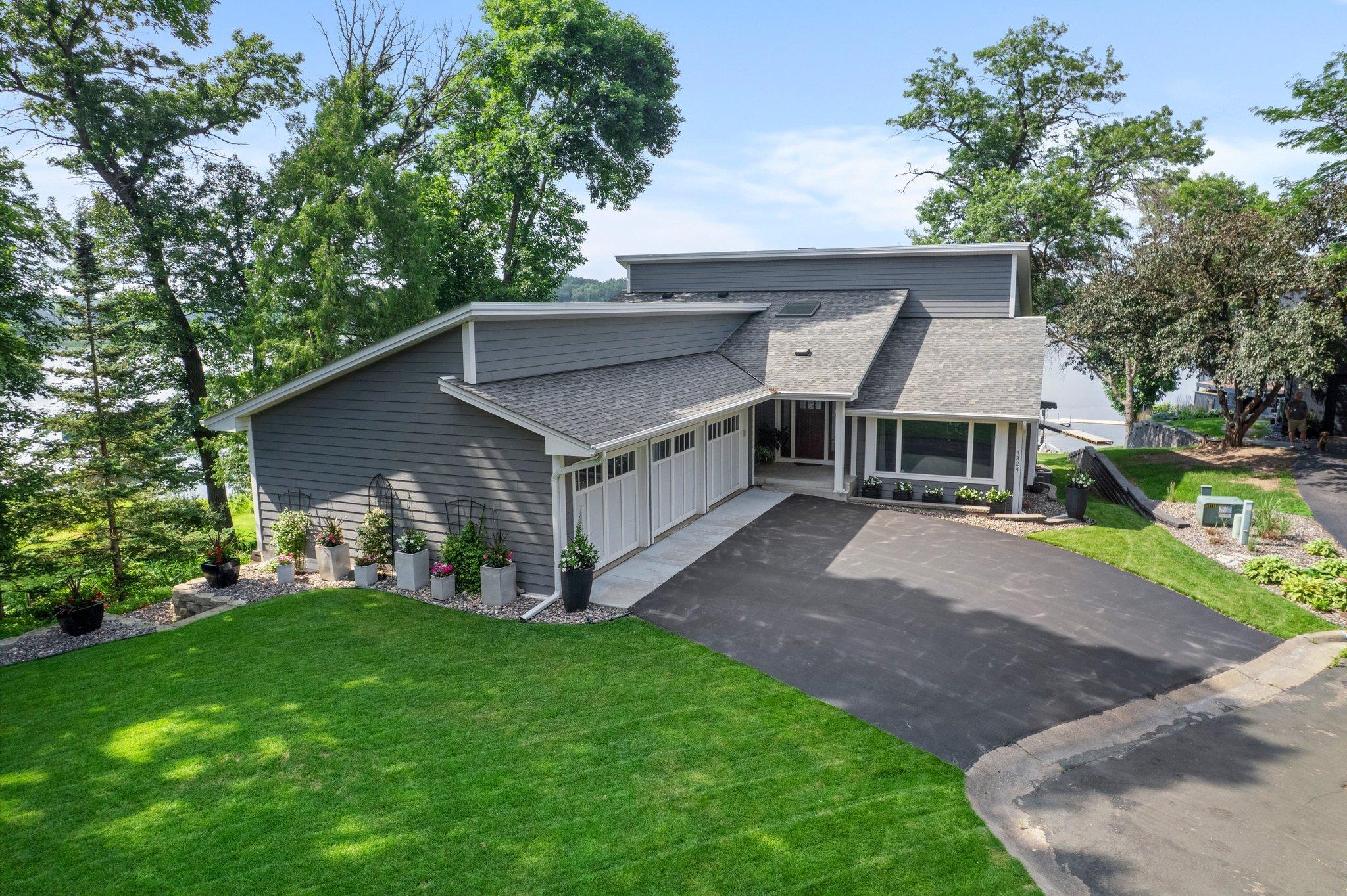 4324 Lakepoint Court Shoreview, MN 55126 - Photo 7 of 109