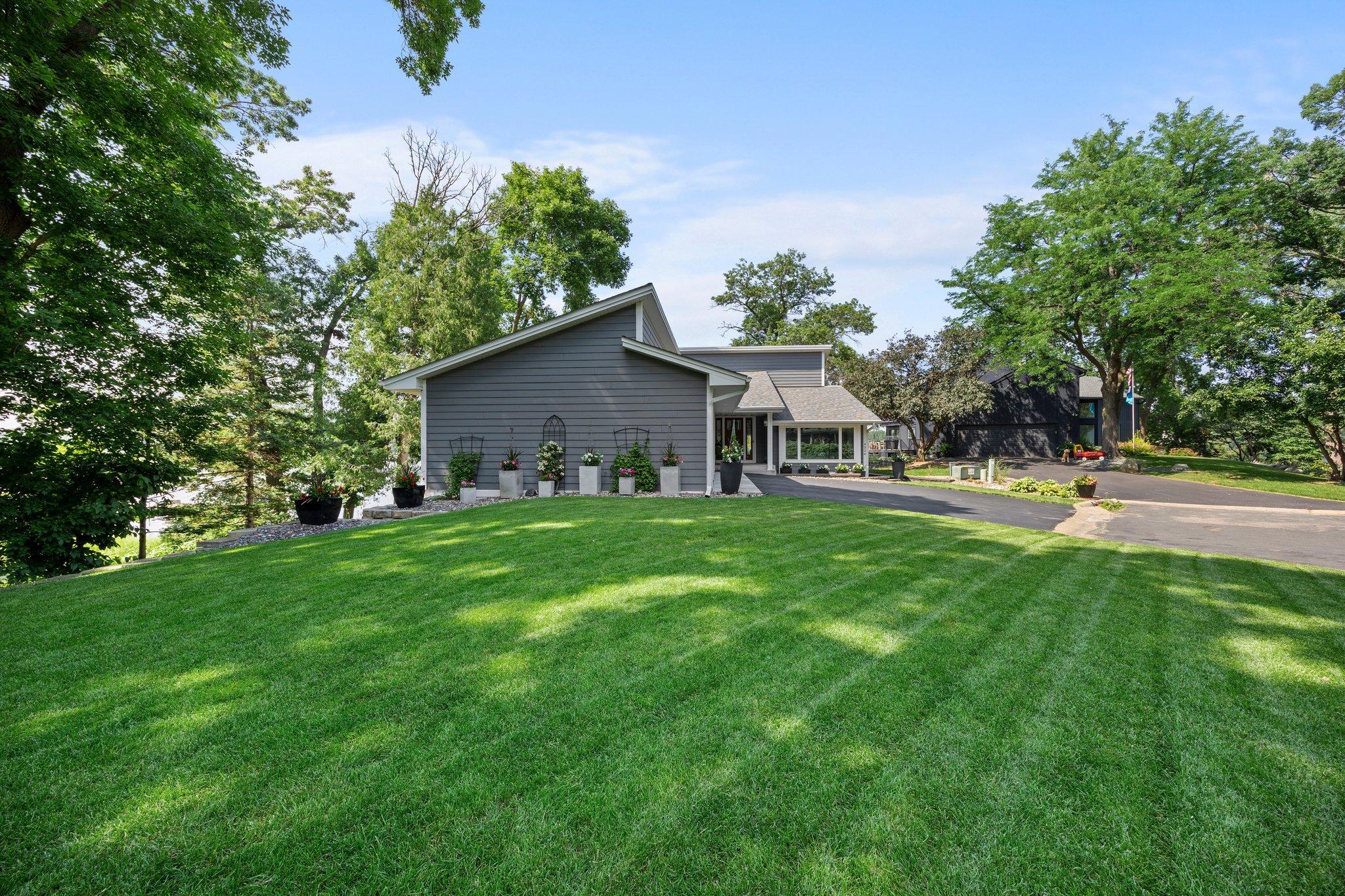 4324 Lakepoint Court Shoreview, MN 55126 - Photo 8 of 109