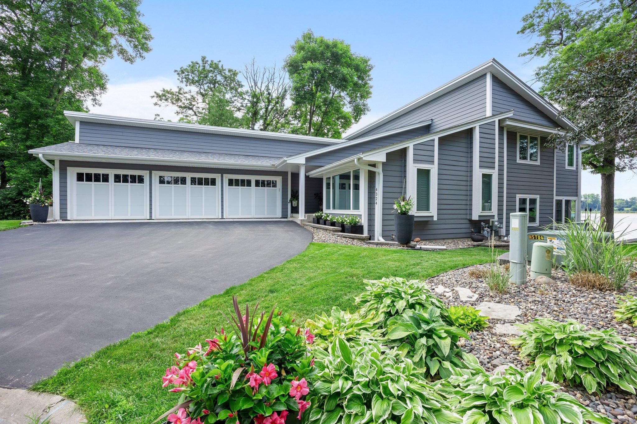 4324 Lakepoint Court Shoreview, MN 55126 - Photo 10 of 109