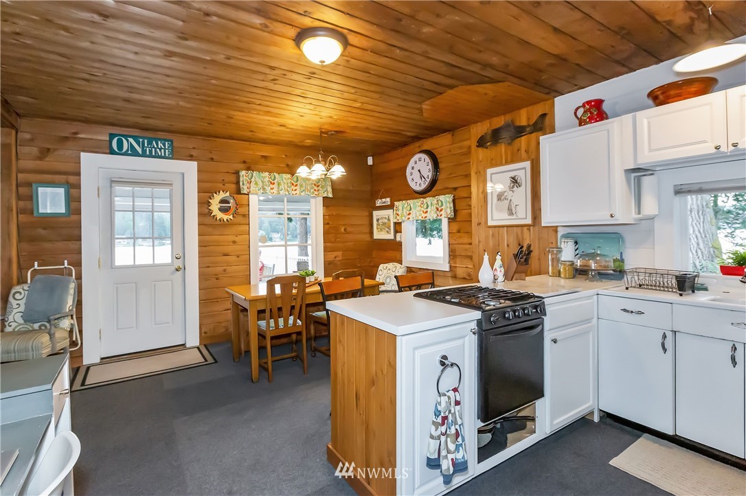 6991 Clover Valley Road Southeast Port Orchard, WA 98367 - Photo 13 of 40 Gallery Image 13