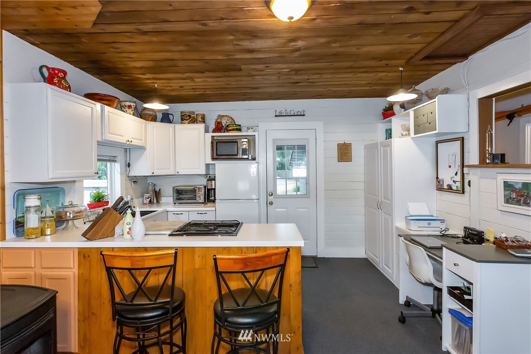6991 Clover Valley Road Southeast Port Orchard, WA 98367 - Photo 14 of 40 Gallery Image 14