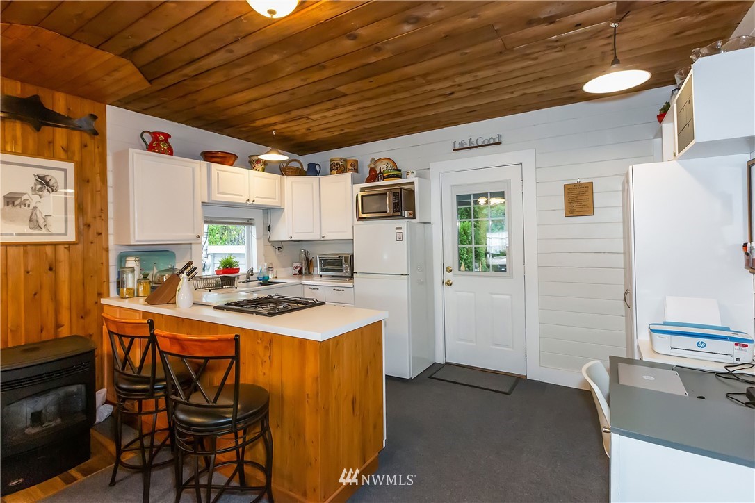 6991 Clover Valley Road Southeast Port Orchard, WA 98367 - Photo 16 of 40 Gallery Image 16