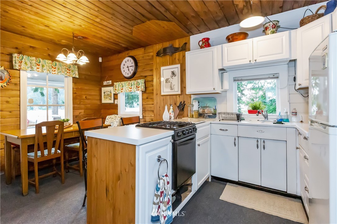 6991 Clover Valley Road Southeast Port Orchard, WA 98367 - Photo 18 of 40 Gallery Image 18