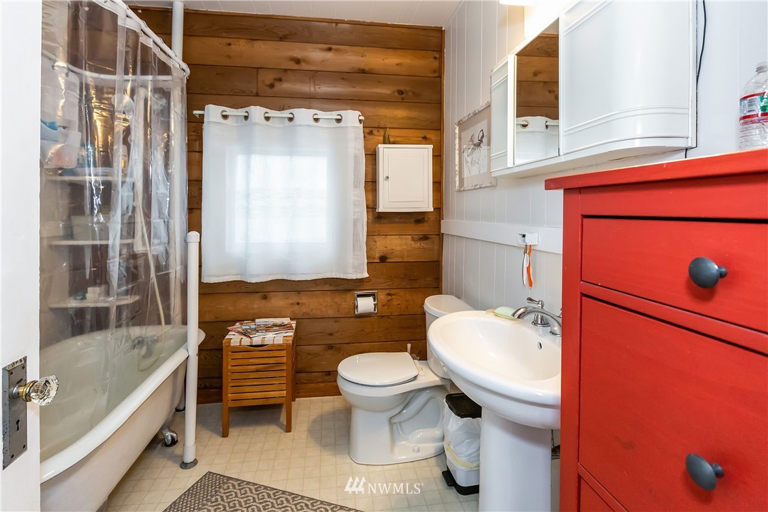 6991 Clover Valley Road Southeast Port Orchard, WA 98367 - Photo 28 of 40 Gallery Image 28