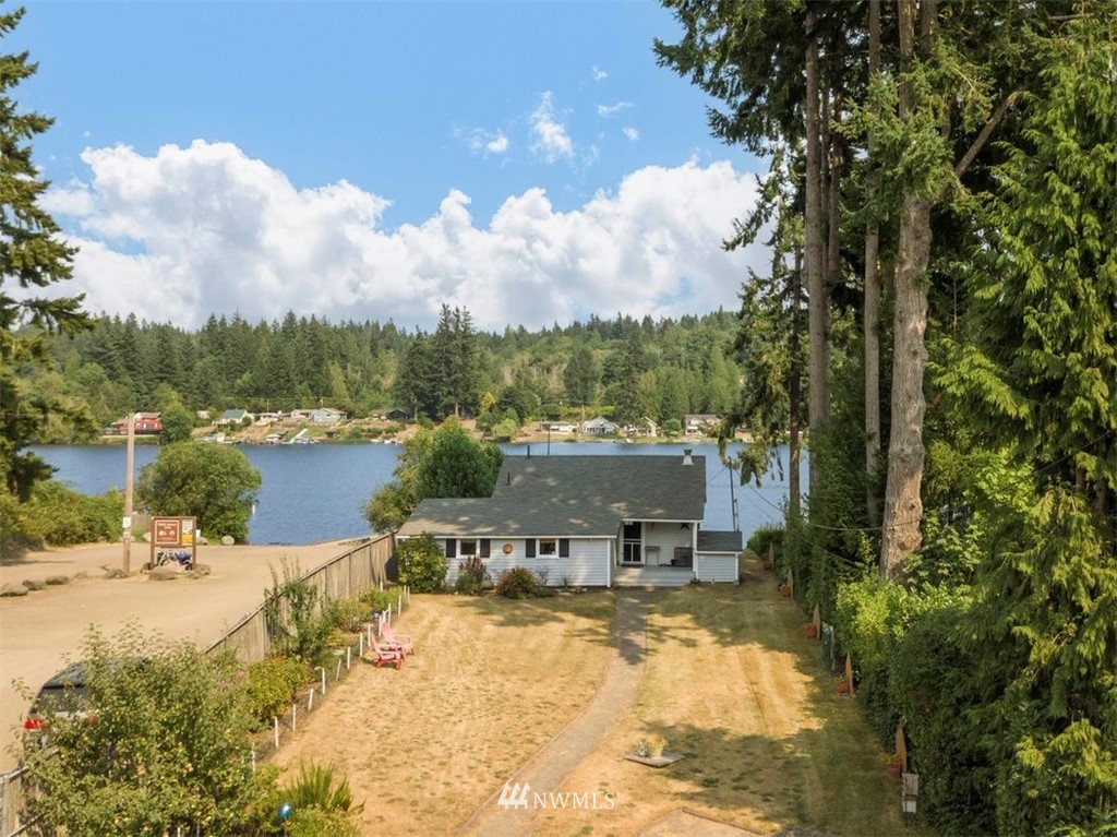 6991 Clover Valley Road Southeast Port Orchard, WA 98367 - Photo 4 of 40 Gallery Image 4