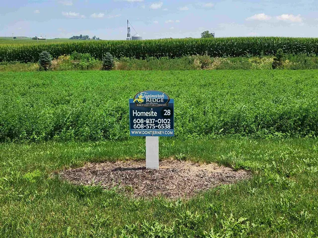 $99,000 | 827 Capitol Drive, Dane, WI 53529