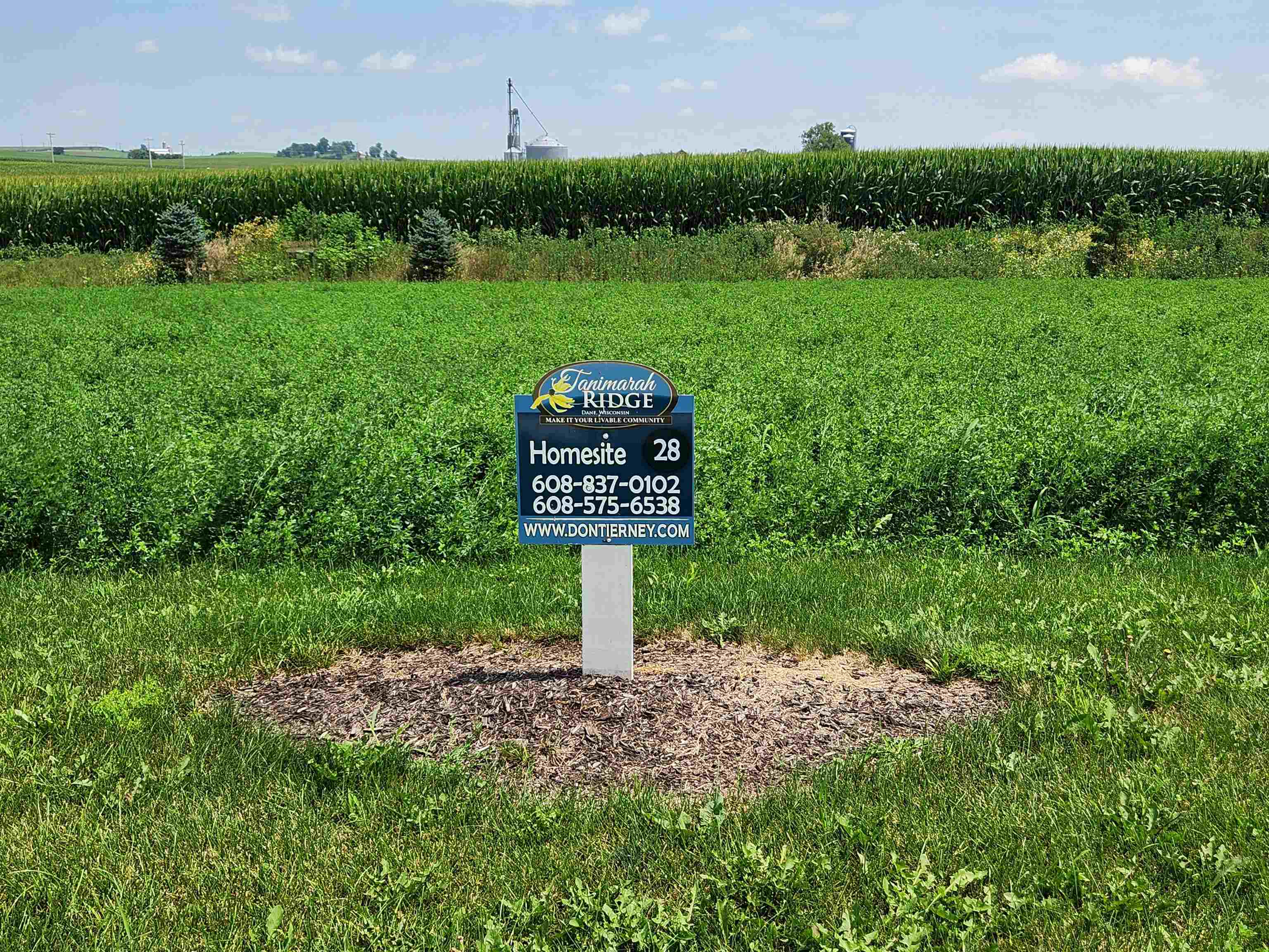 827 Capitol Drive Dane, WI 53529 - Photo 1 of 30