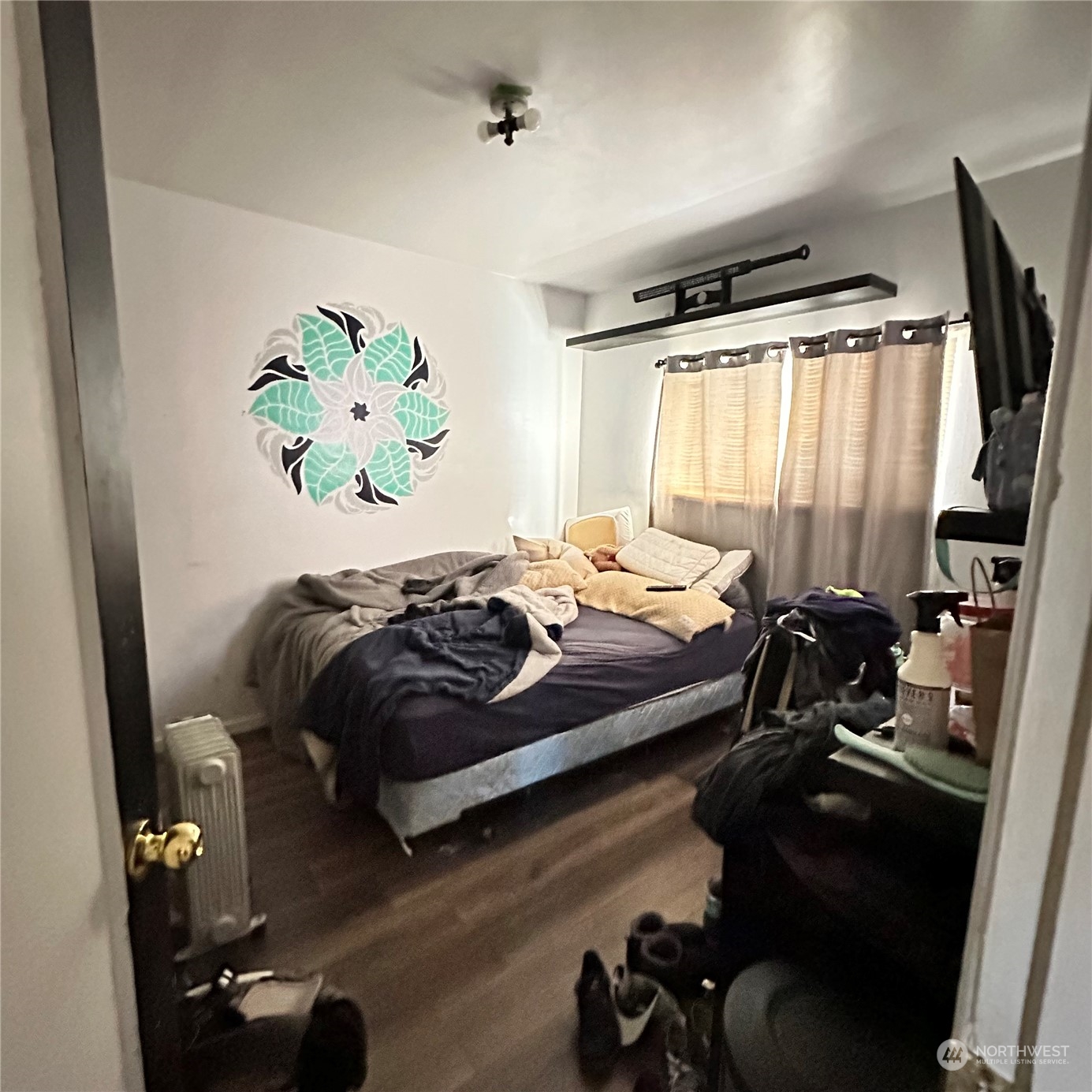 535 Smithers Avenue South Renton, WA 98057 - Photo 11 of 15 a bedroom with a bed and a window