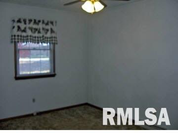 1733 Moonglow Road Centralia, IL 62801 - Photo 8 of 14