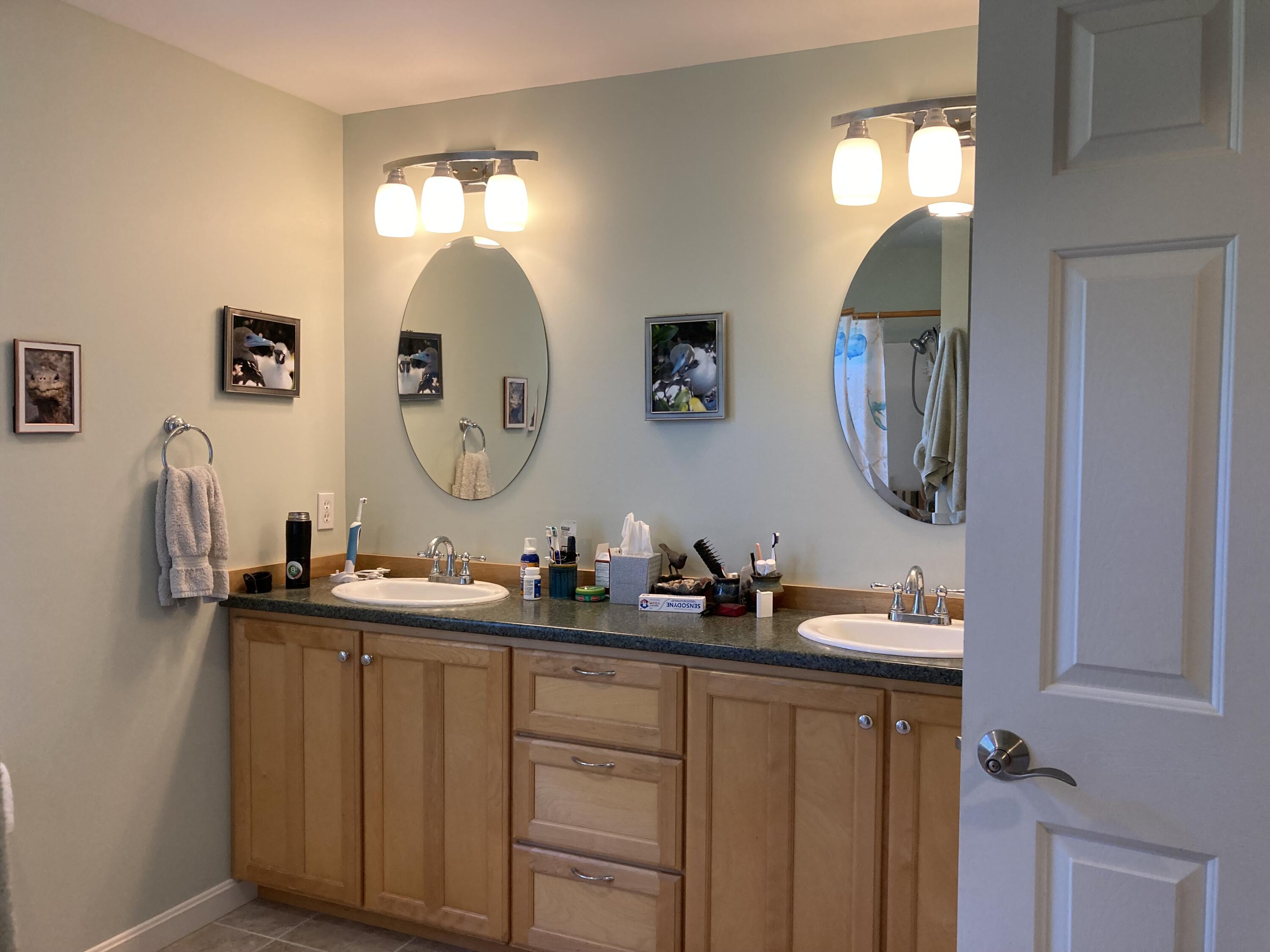 32 Boulder Cv Way Lamoine, ME 04605 - Photo 15 of 37 Full bath, Jack & Jill, 2nd floor.