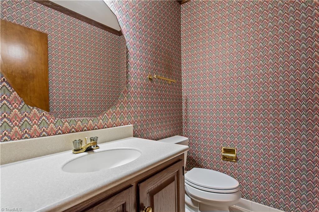 4 Ramsgate Court Greensboro, NC 27410 - Photo 18 of 29 Gallery Image 18