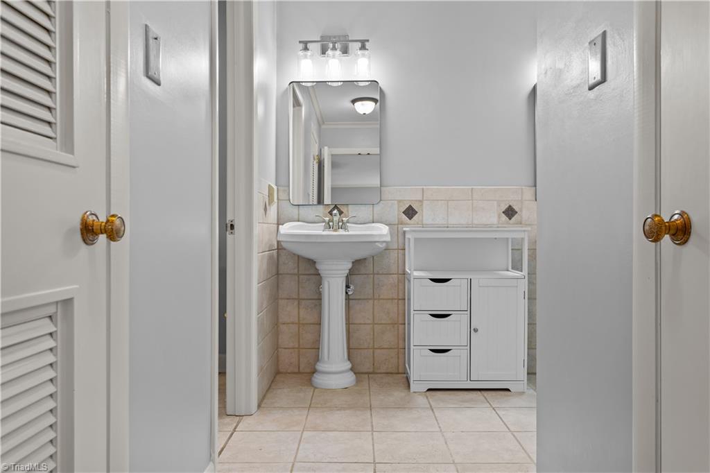 4 Ramsgate Court Greensboro, NC 27410 - Photo 20 of 29 Gallery Image 20