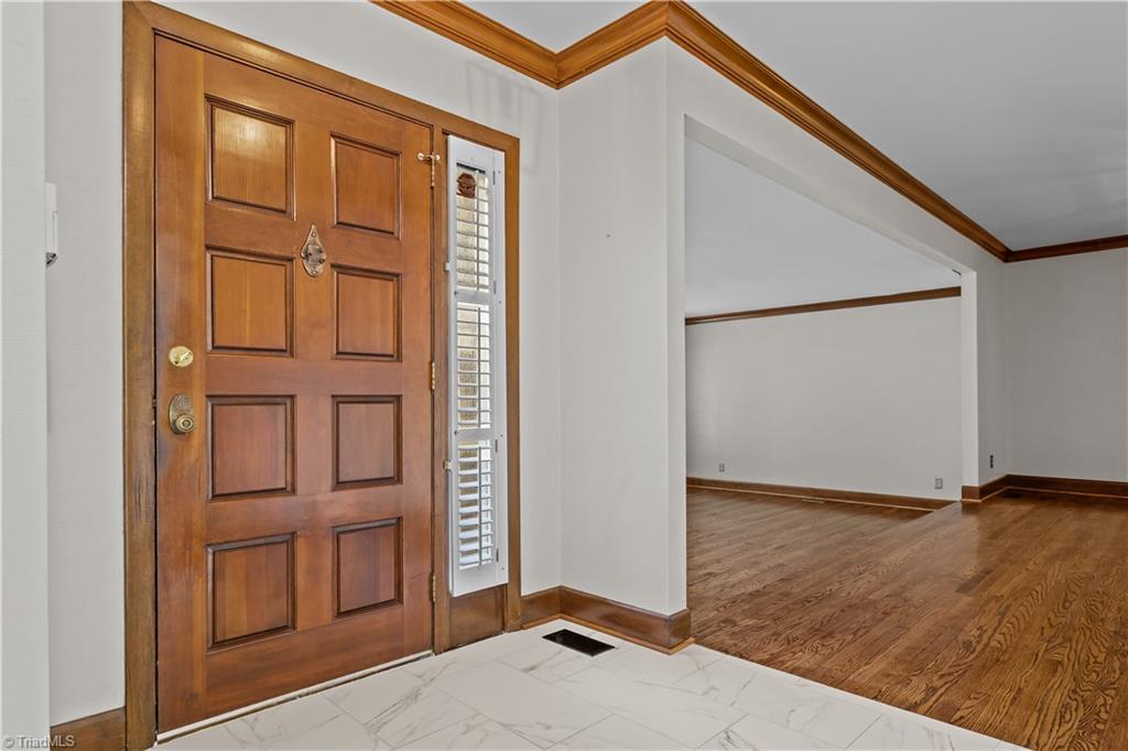 4 Ramsgate Court Greensboro, NC 27410 - Photo 3 of 29 Gallery Image 3