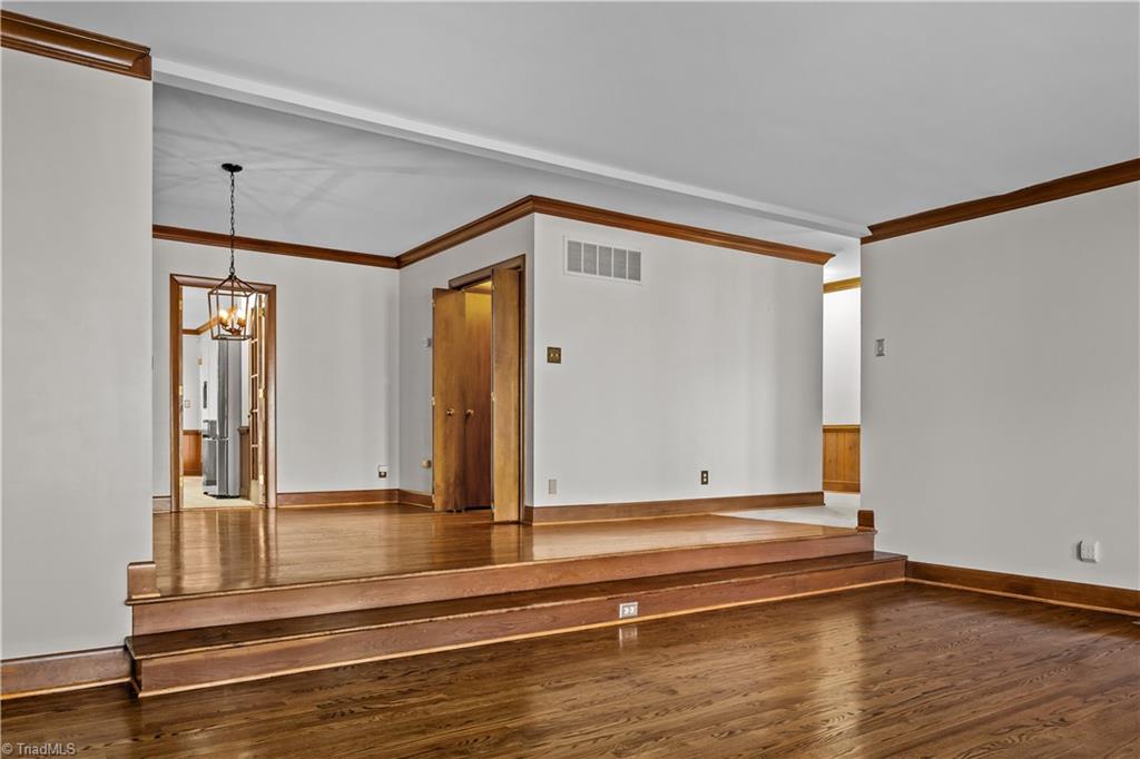 4 Ramsgate Court Greensboro, NC 27410 - Photo 7 of 29 Gallery Image 7