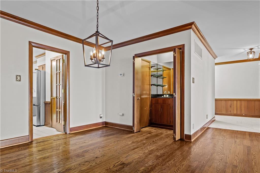 4 Ramsgate Court Greensboro, NC 27410 - Photo 8 of 29 Gallery Image 8