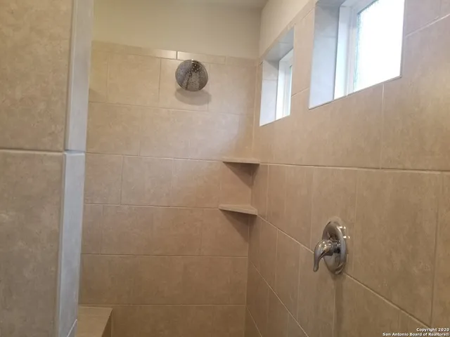 $2,050 | 6134 Akin Elm, San Antonio, TX 78261