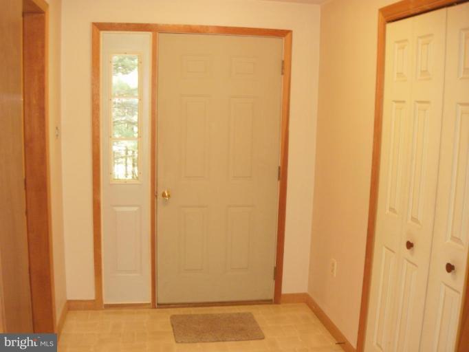 2535 Mayberry Road Westminster, MD 21158 - Photo 23 of 30 Entrance / Foyer