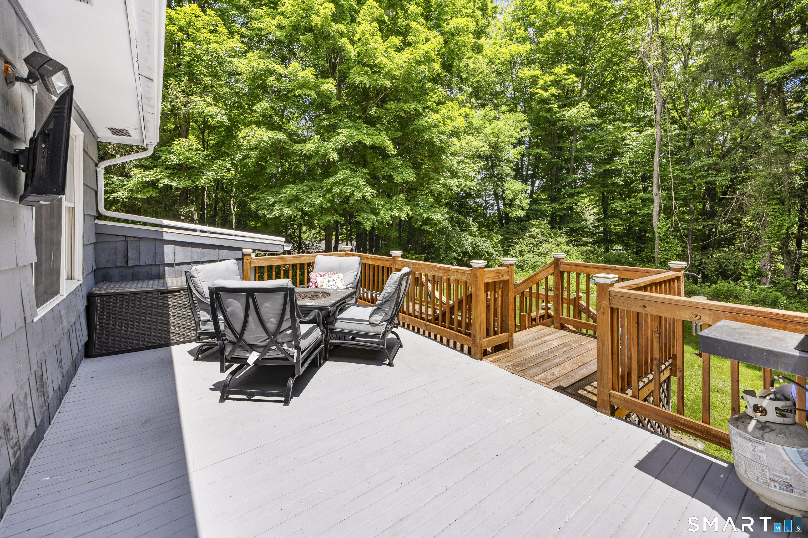 936 South Meriden Road Cheshire, CT 06410 - Photo 30 of 39