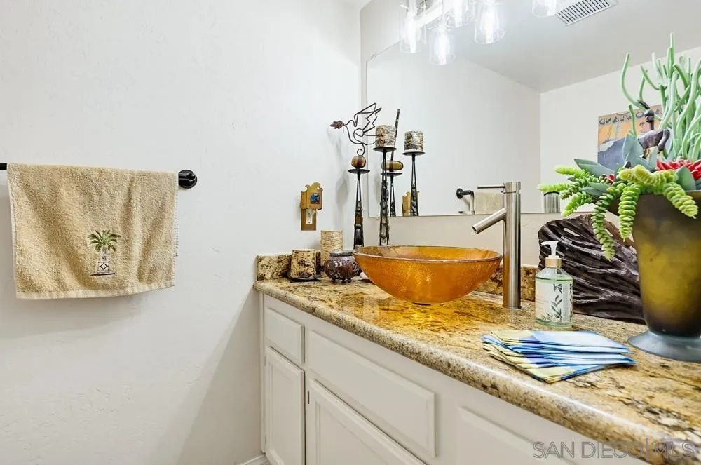 9634 Eucalyptus Street Spring Valley, CA 91977 - Photo 44 of 75 Bathroom