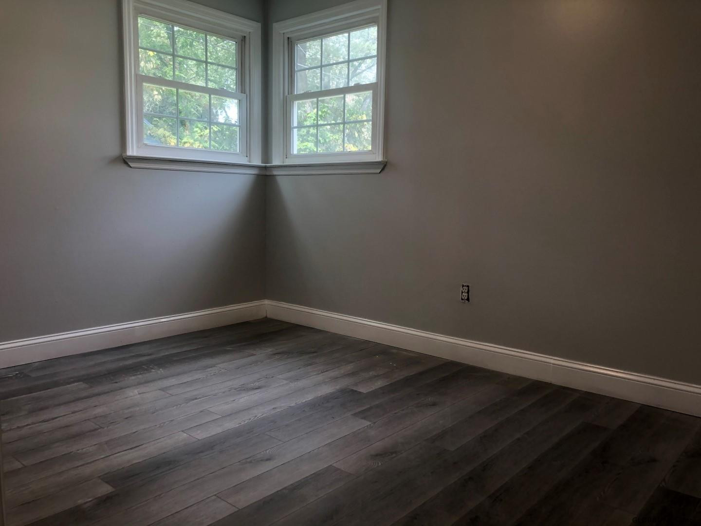 166 Chiswell Road Schenectady, NY 12304 - Photo 14 of 30 Photo 14