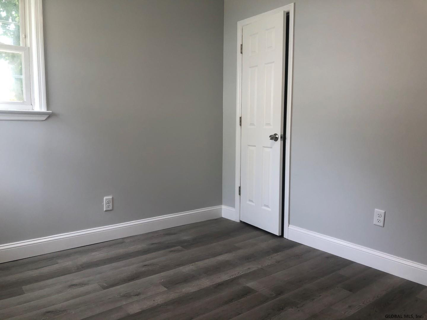 166 Chiswell Road Schenectady, NY 12304 - Photo 18 of 30 Photo 18