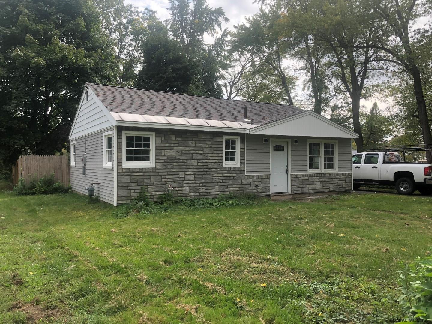 166 Chiswell Road Schenectady, NY 12304 - Photo 28 of 30 Photo 28