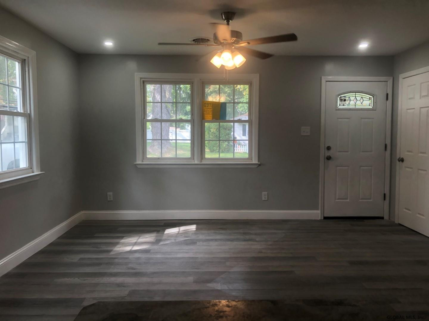 166 Chiswell Road Schenectady, NY 12304 - Photo 3 of 30 Photo 3