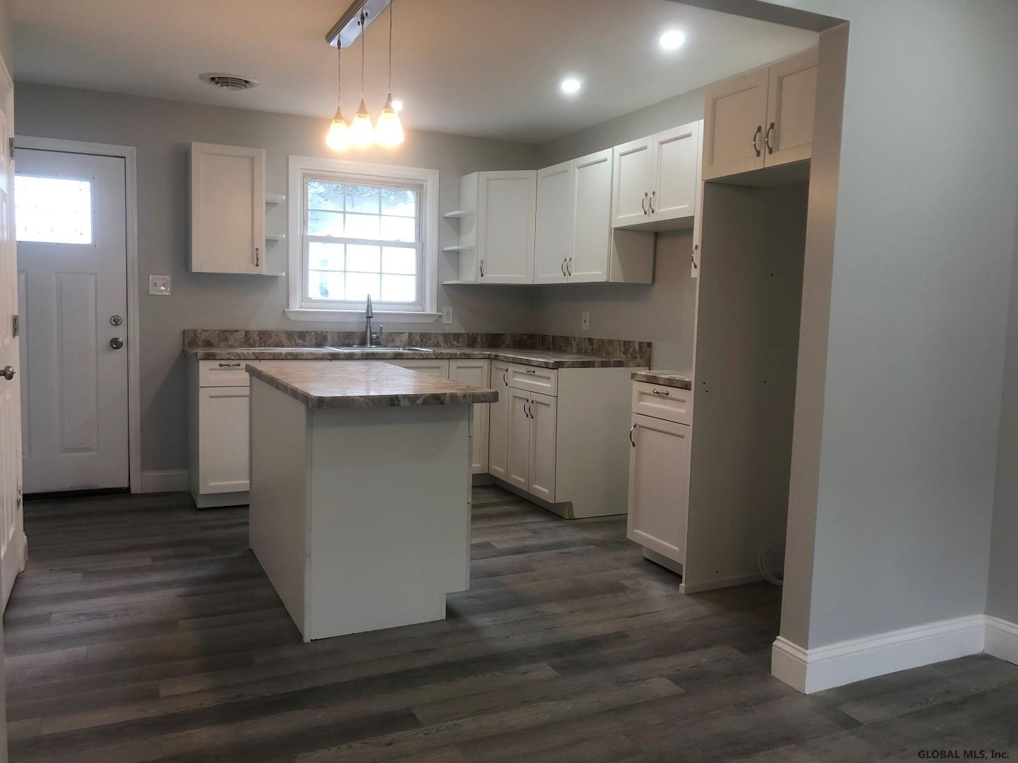 166 Chiswell Road Schenectady, NY 12304 - Photo 5 of 30 Photo 5