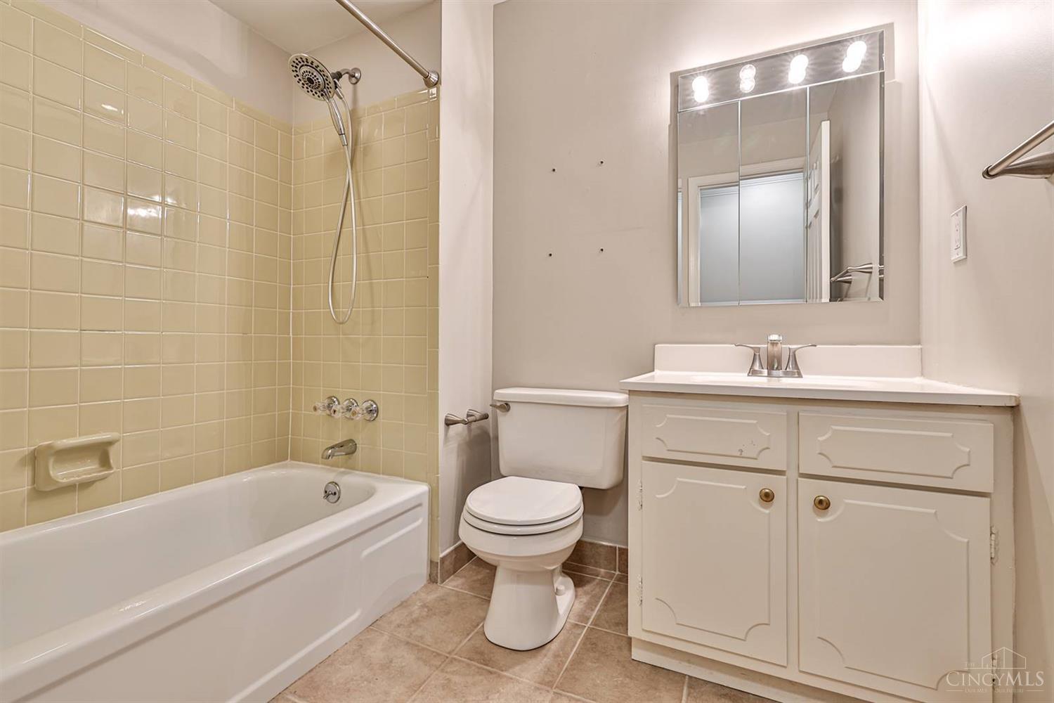 1541 Oldbridge Road Cincinnati, OH 45230 - Photo 25 of 39 Gallery Image 25
