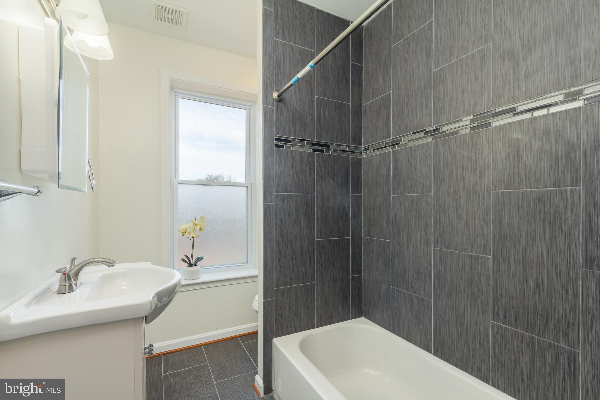 4410 Belair Road Baltimore, MD 21206 - Photo 14 of 27