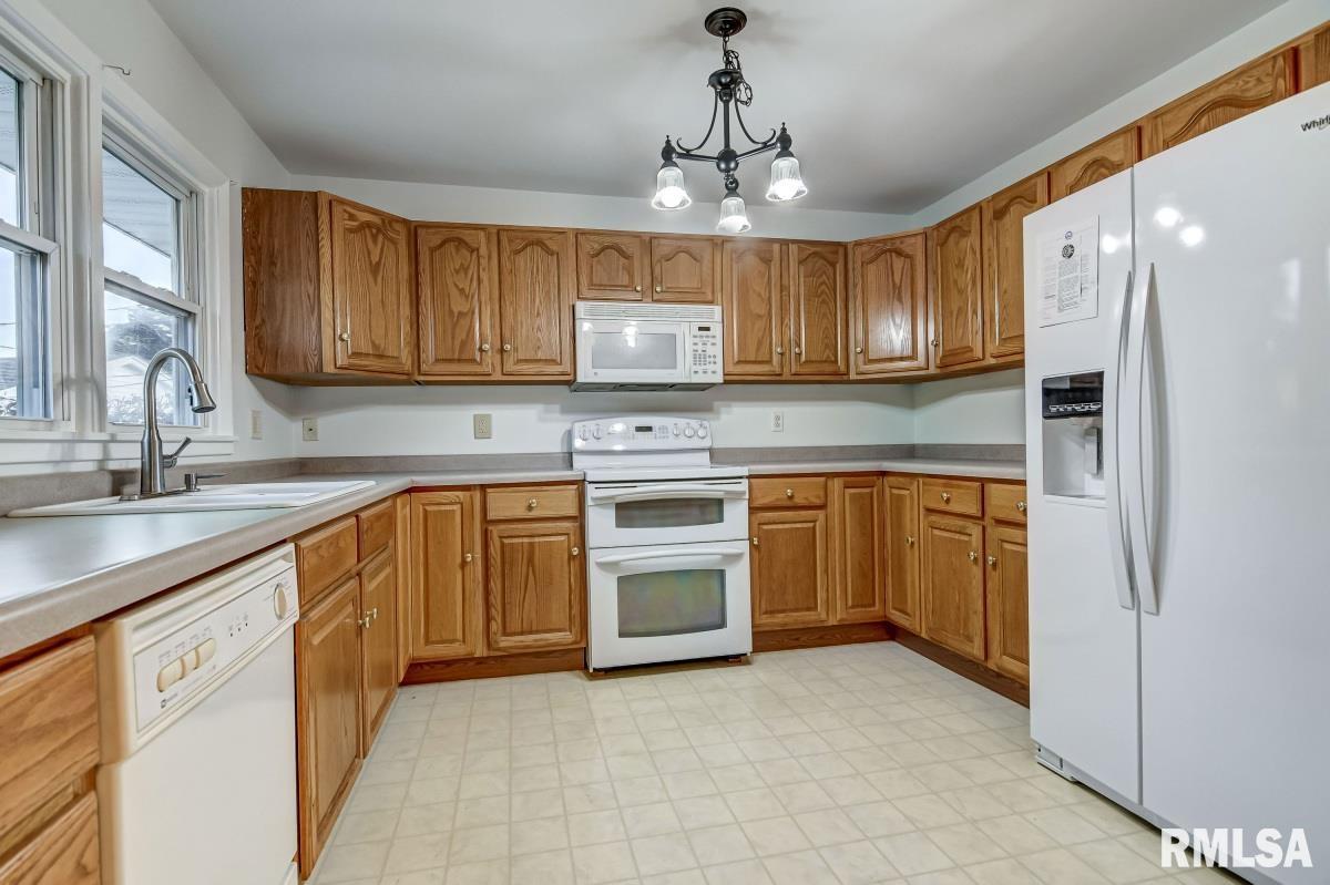 10 Midland Court Springfield, IL 62702 - Photo 11 of 35