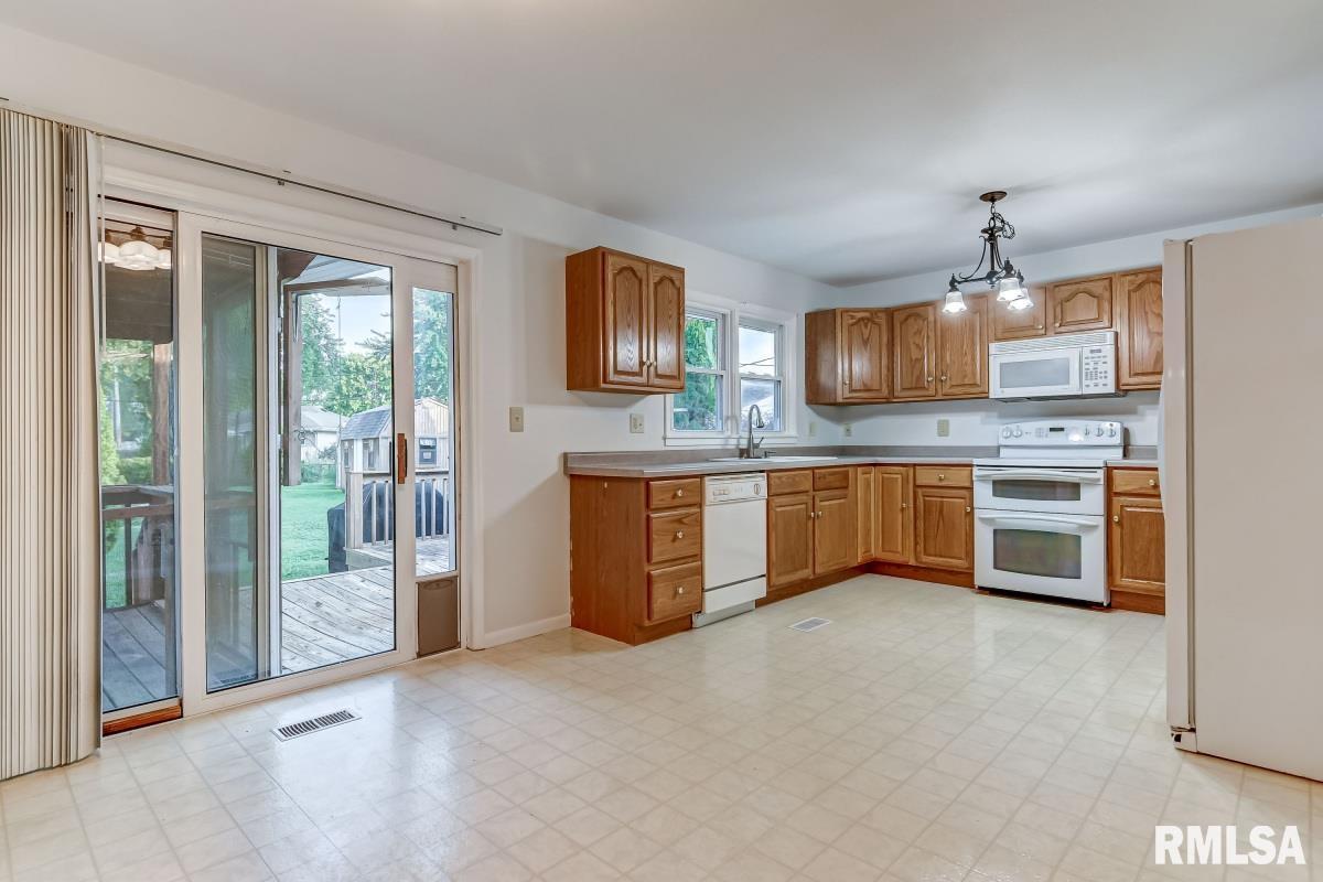 10 Midland Court Springfield, IL 62702 - Photo 14 of 35
