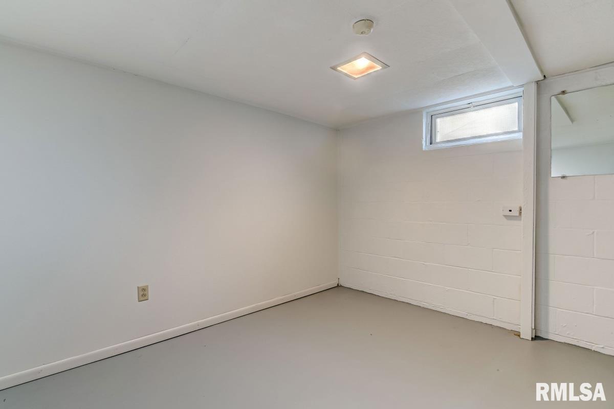 10 Midland Court Springfield, IL 62702 - Photo 29 of 35