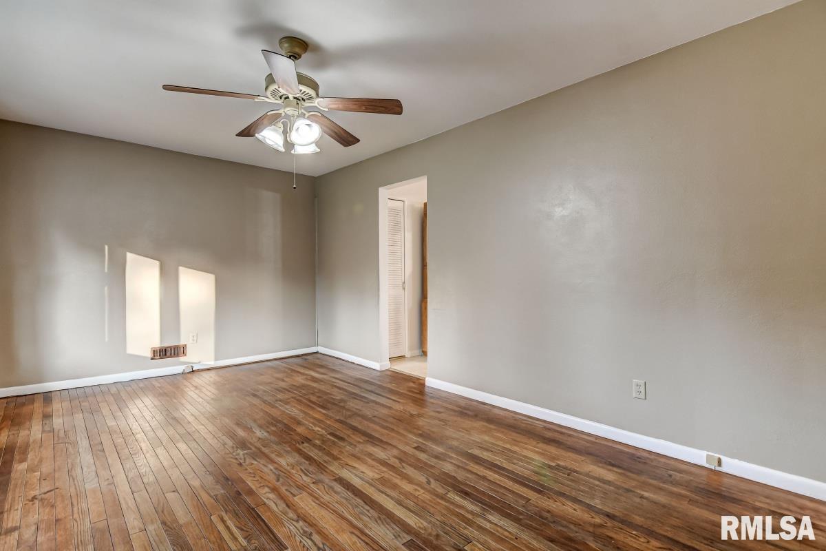 10 Midland Court Springfield, IL 62702 - Photo 7 of 35