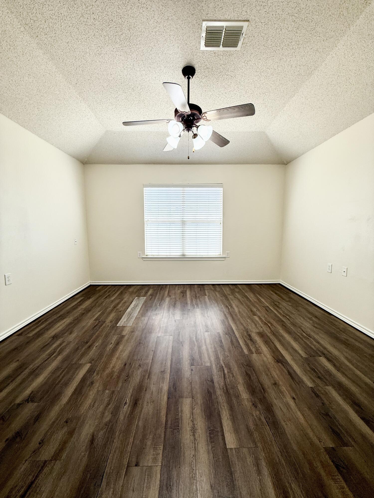 1907 79th Street Lubbock, TX 79423 - Photo 11 of 20 20260319_194922915_iOS