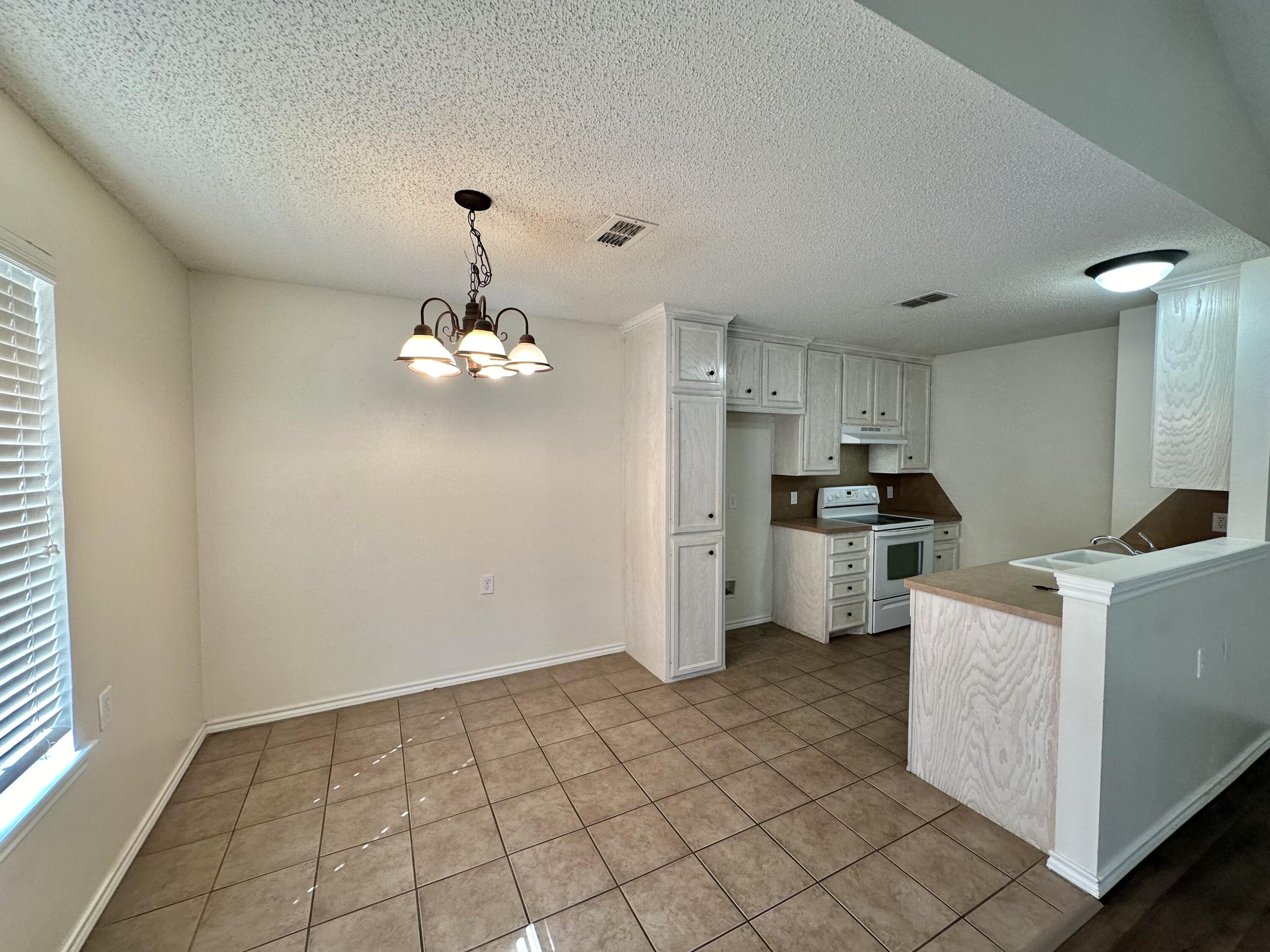 1907 79th Street Lubbock, TX 79423 - Photo 6 of 20 original (4)