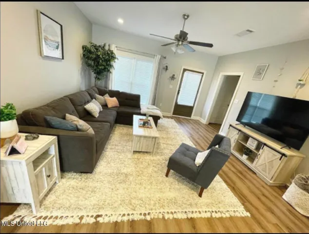 $1,800 | 23 Cosmos, Hattiesburg, MS 39402