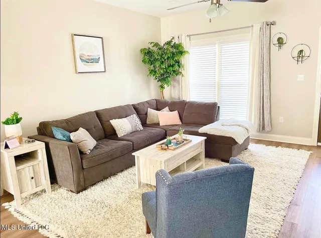 $1,800 | 23 Cosmos, Hattiesburg, MS 39402