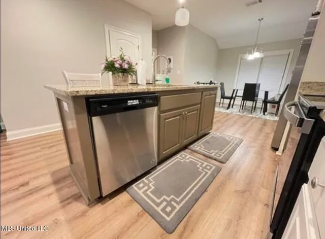 $1,800 | 23 Cosmos, Hattiesburg, MS 39402