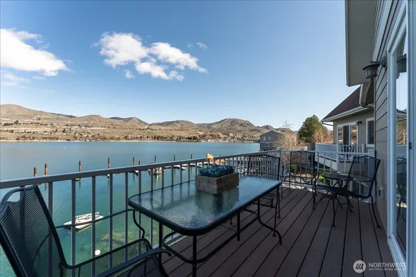 $2,140,000 | 1120 West Woodin Avenue, Unit 3, Chelan, WA 98816