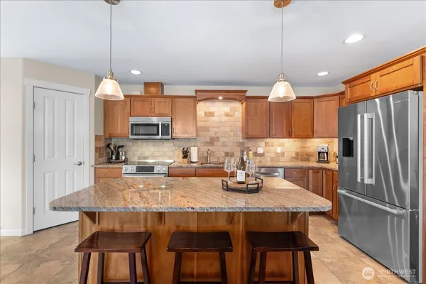 $2,140,000 | 1120 West Woodin Avenue, Unit 3, Chelan, WA 98816