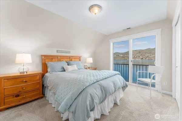 $2,140,000 | 1120 West Woodin Avenue, Unit 3, Chelan, WA 98816