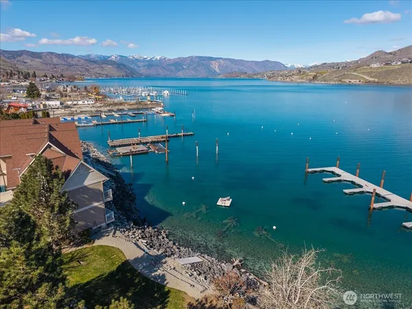 $2,140,000 | 1120 West Woodin Avenue, Unit 3, Chelan, WA 98816