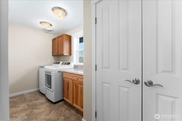 $2,140,000 | 1120 West Woodin Avenue, Unit 3, Chelan, WA 98816