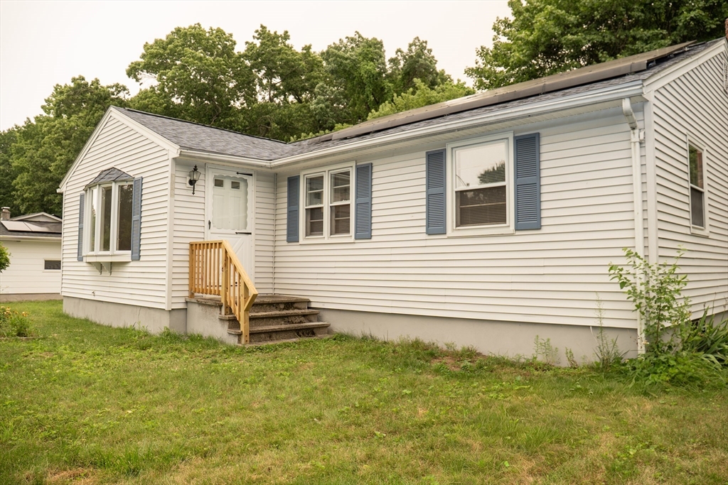 159 Roy Street Springfield, MA 01104 - Photo 3 of 34