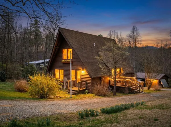 $315,000 | 1721 Settlement Road, Young Harris, GA 30582