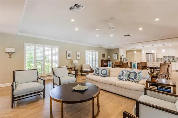 $17,500 | 2203 Gulf Shore Boulevard North, Unit E1, Naples, FL 34102