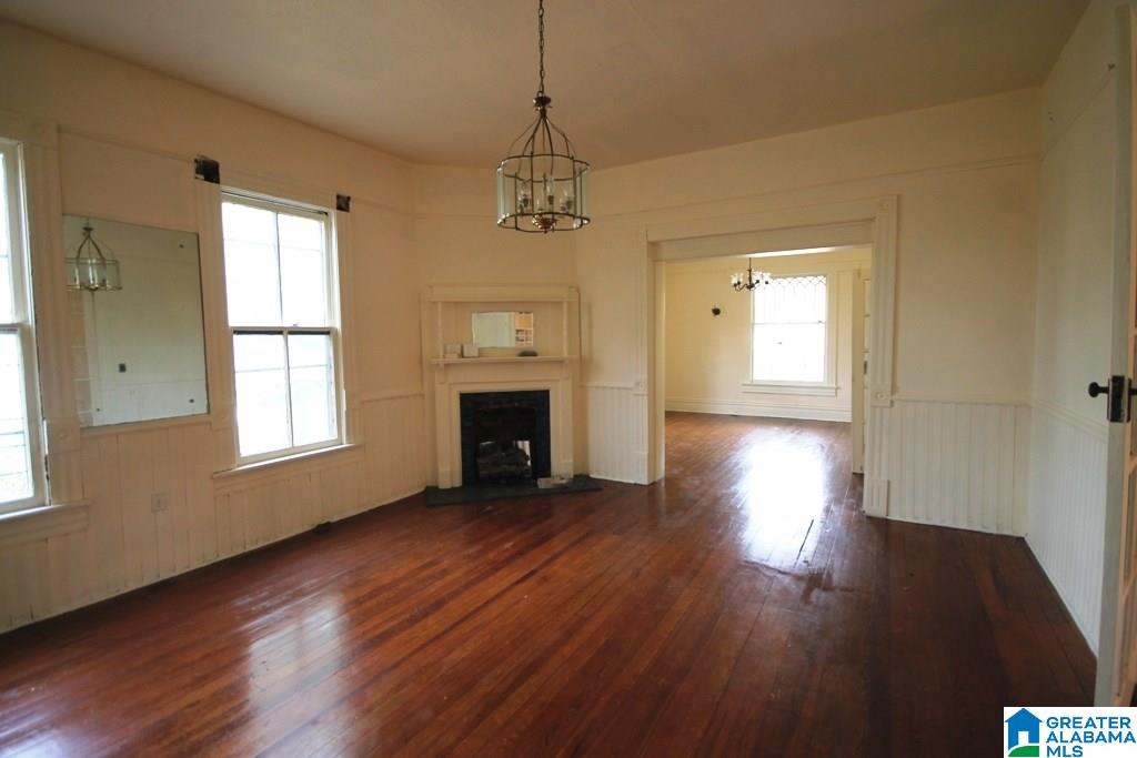 300 Spruce Avenue Anniston, AL 36201 - Photo 3 of 44