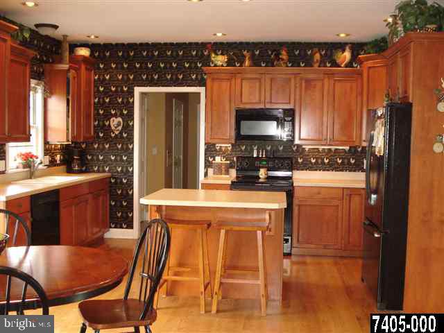 3095 Goldens Path York, PA 17408 - Photo 12 of 25 Gallery Image 12